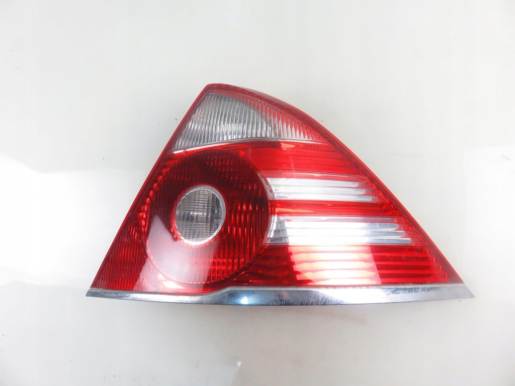 фото №11, Лампа правая задняя ford mondeo mk3 iii 1s7113404a
