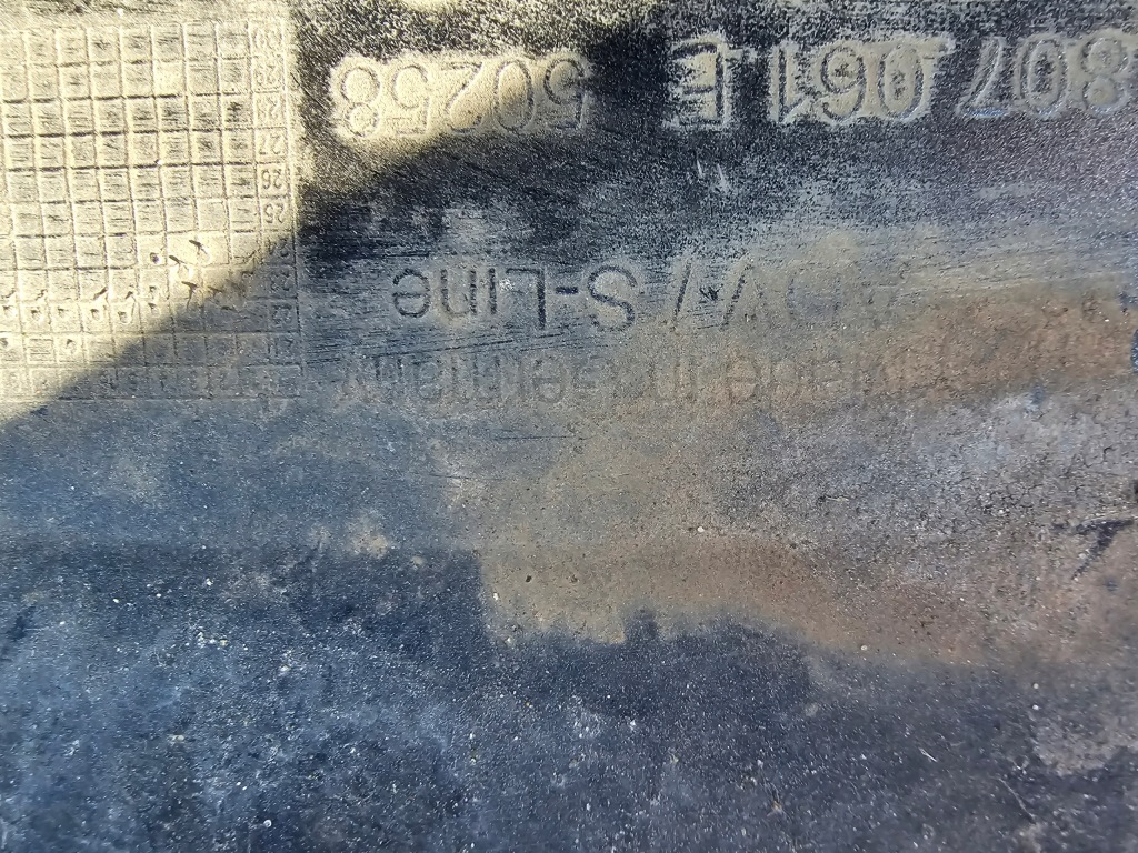 Купити Спойлер dół бампера audi e-tron 4ke lift s-line 2022 - перед передній