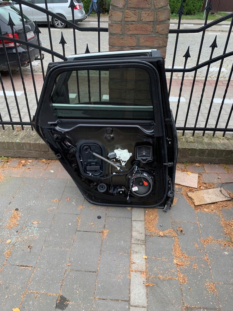 фото №3, Двері ліва праве задня задні audi a6