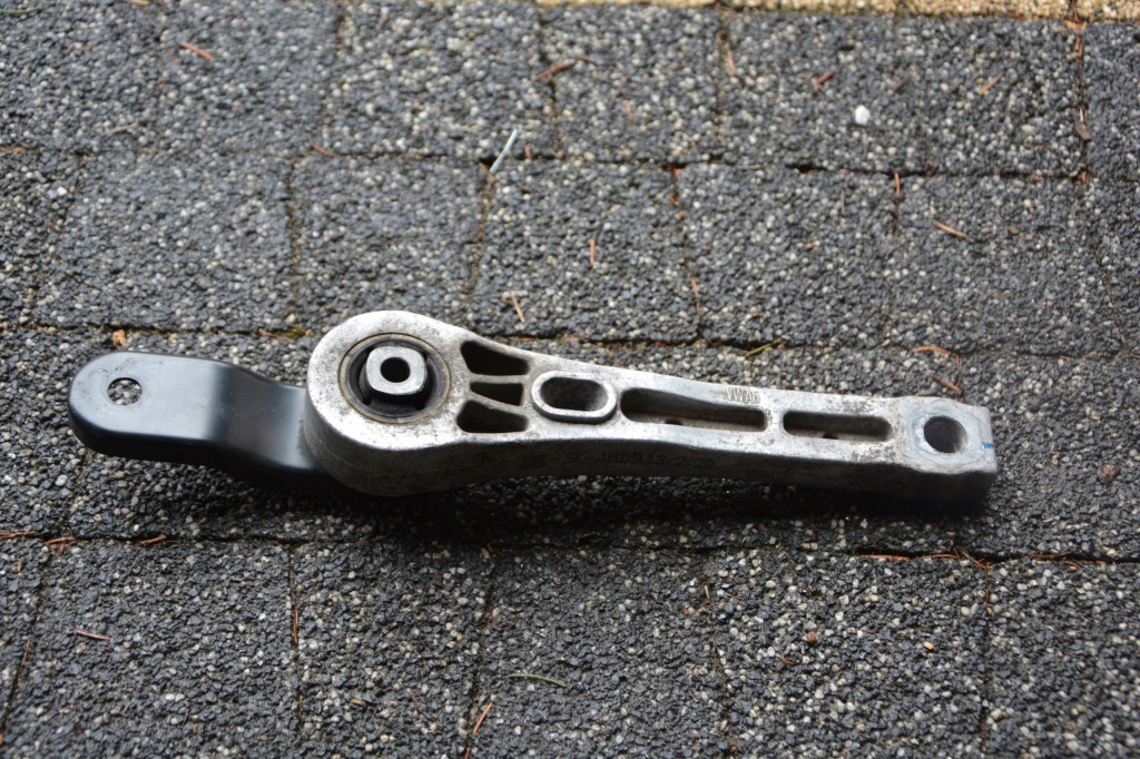 фото №1, Кронштейн підпора коробки vw passat cc 3c0199855j