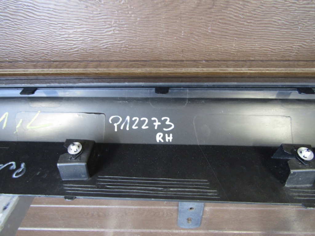 фото №9, Молдинг поріг права volvo s60 iii v60 ii 18-