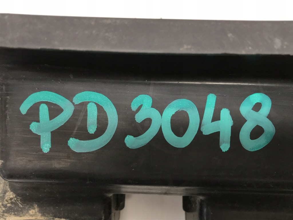 фото №12, Citroen оригинальный номер 98053500 tonic направляющая бампера