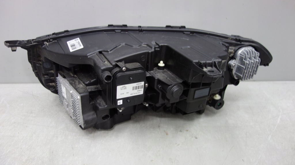 фото №8, Volvo xc90 лампа led права 31656991