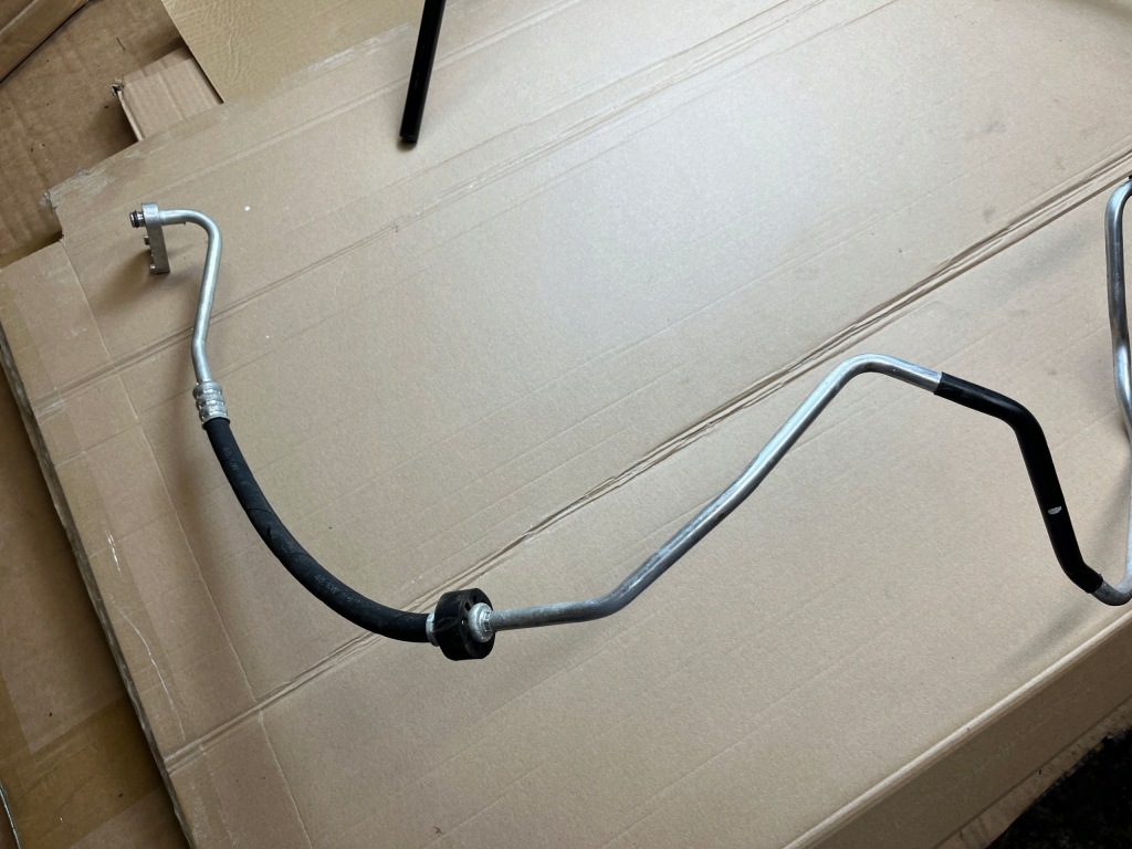 фото №7, Mercedes w204 1.8 cgi шланг кондиціонер a2048304916