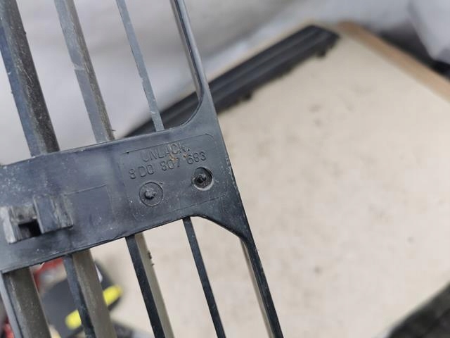 фото №6, Решітка бампера середня 8d0807683 audi a4 b5 lift