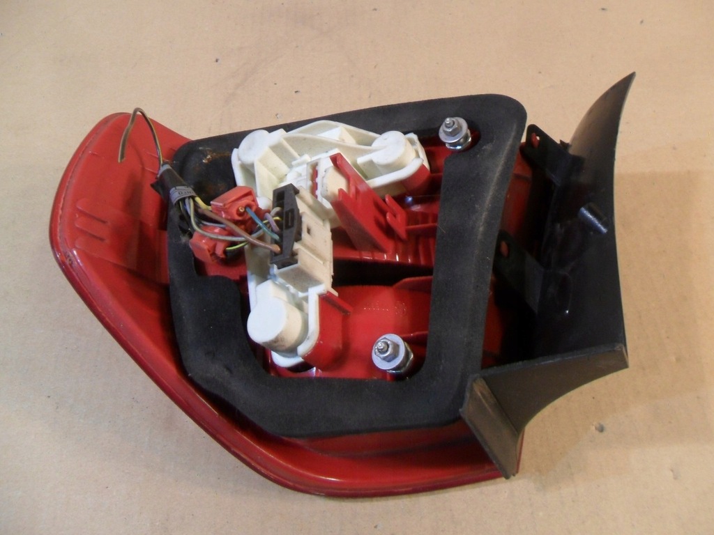 фото №15, Bmw e90 лампа led лівий задня задня 6937457