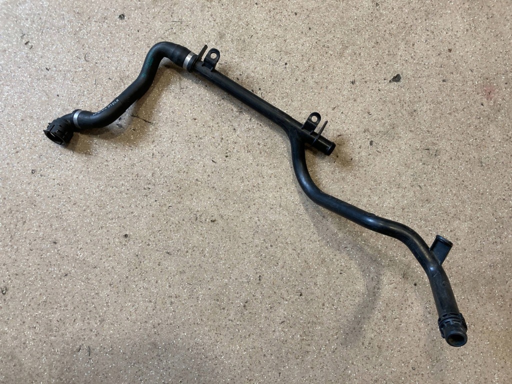 Шланг водяной турбонагнетателя bmw 3 f30 f35 f31 7619622 Киев