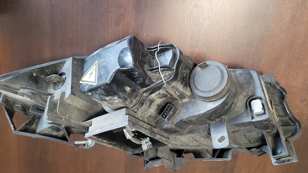 фото №3, Лампа левая перед фара renault megane ii ксенон 2002 2003 2004 2005