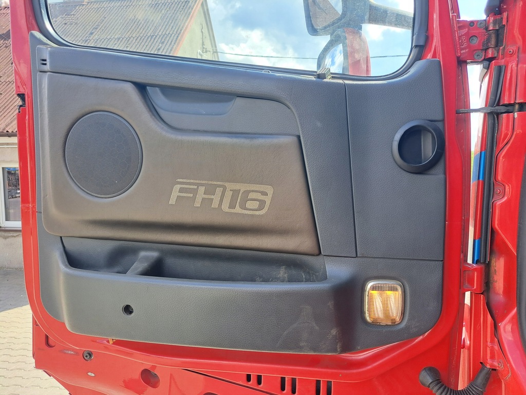 фото №1, Обивка левая / правая обшивка дверь volvo fh 16 lift