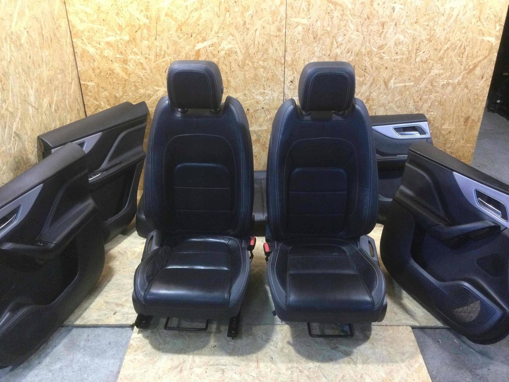 фото №1, Комплект салона обшивки заднее сиденье сиденья jaguar f-pace t4a12704qkw