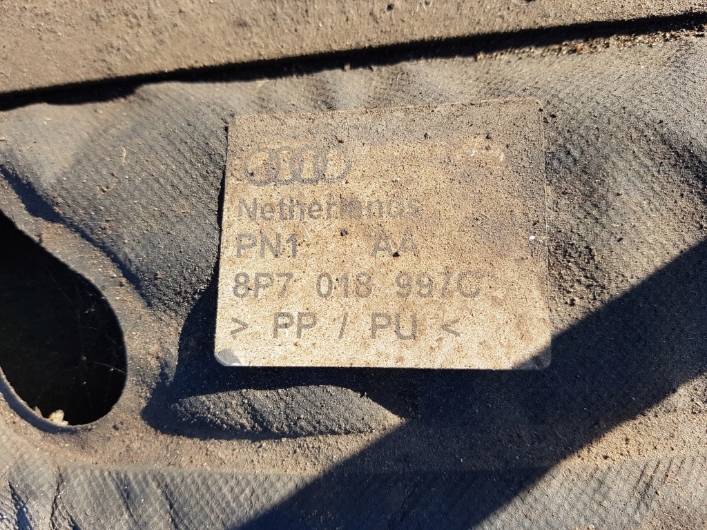 Audi a3 8p рестайлинг  08-12r кабриолет  каркас накладка под двигатель в Украине