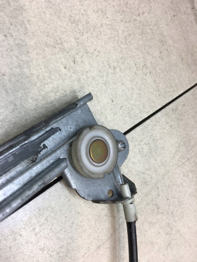 фото №9, Подъемник стекло правый перед 807 1485311080