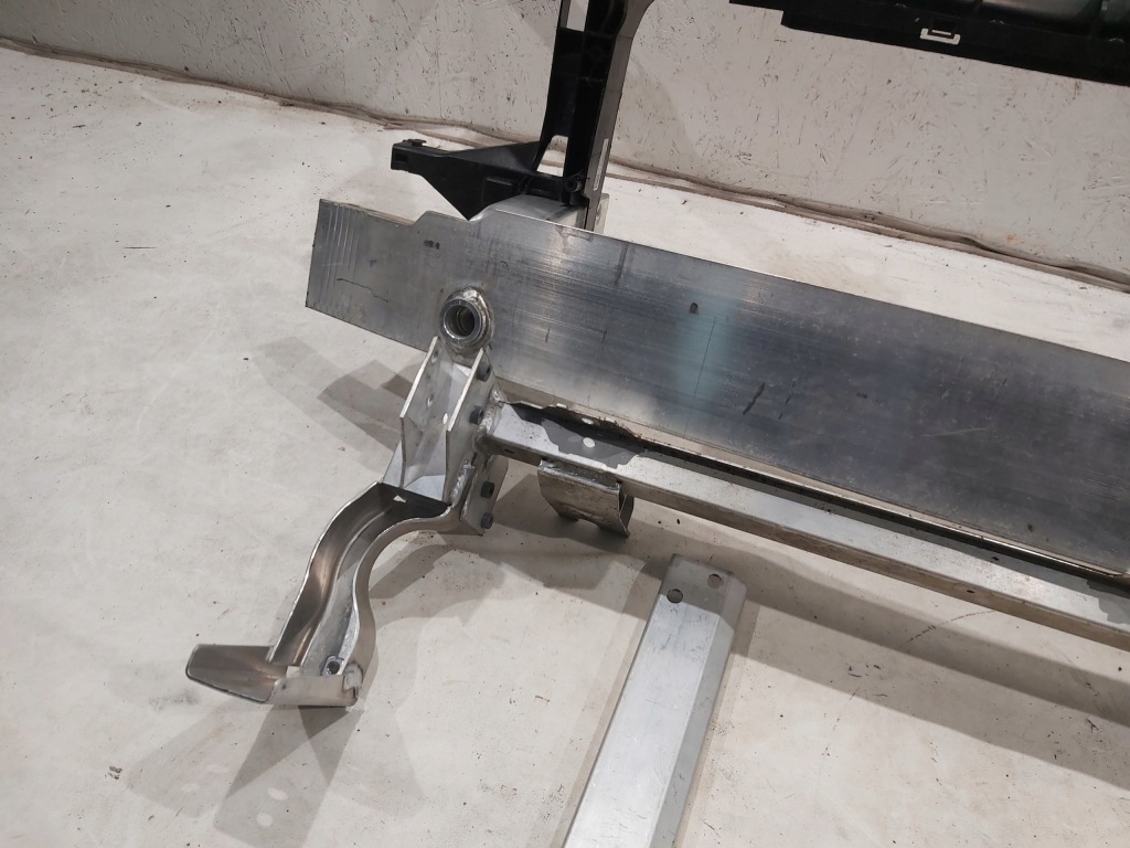 фото №10, Pas передний усилитель mercedes w117 w176 w246