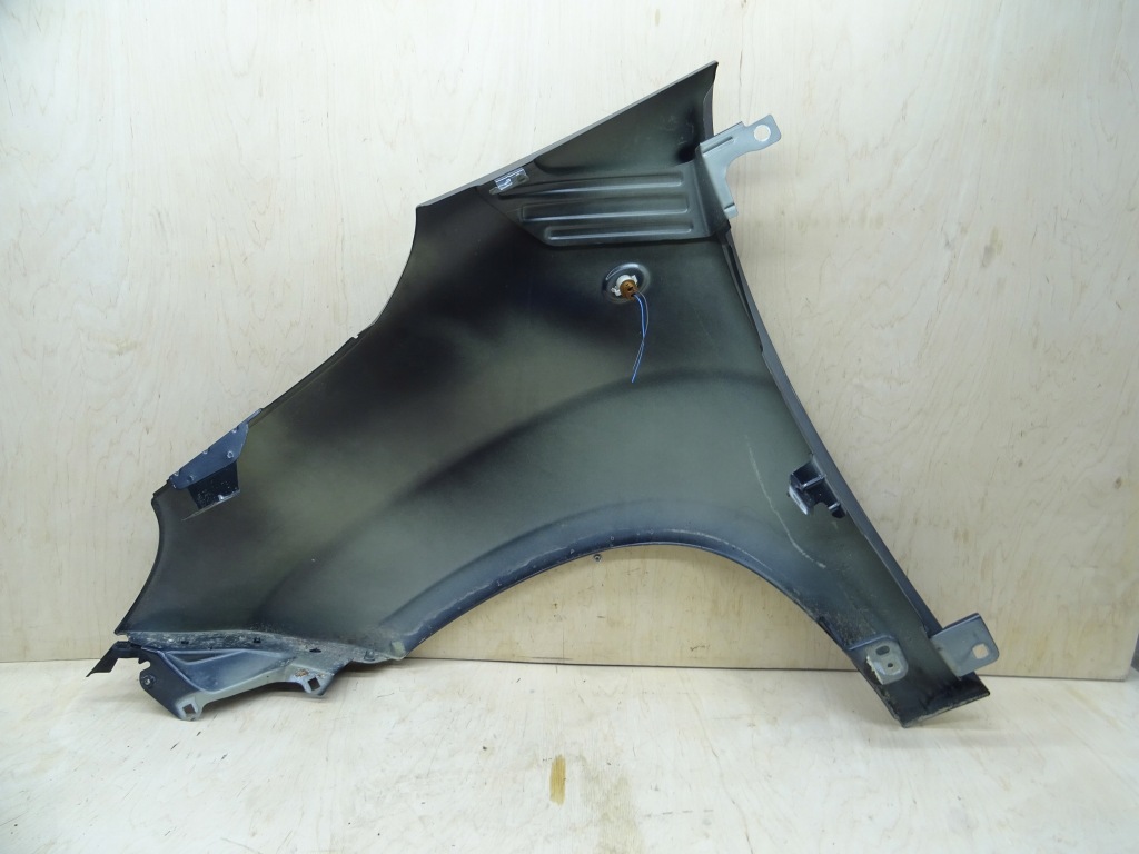 Купити Fiat 500l крило правий перед 609/b
