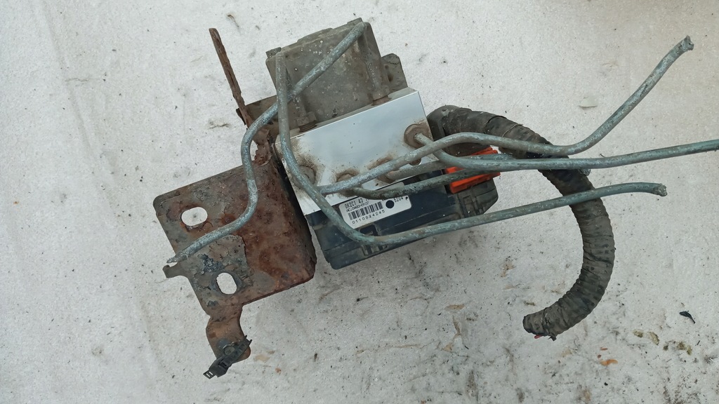 фото №1, Насос abs kia carens i 0k2c1437a0