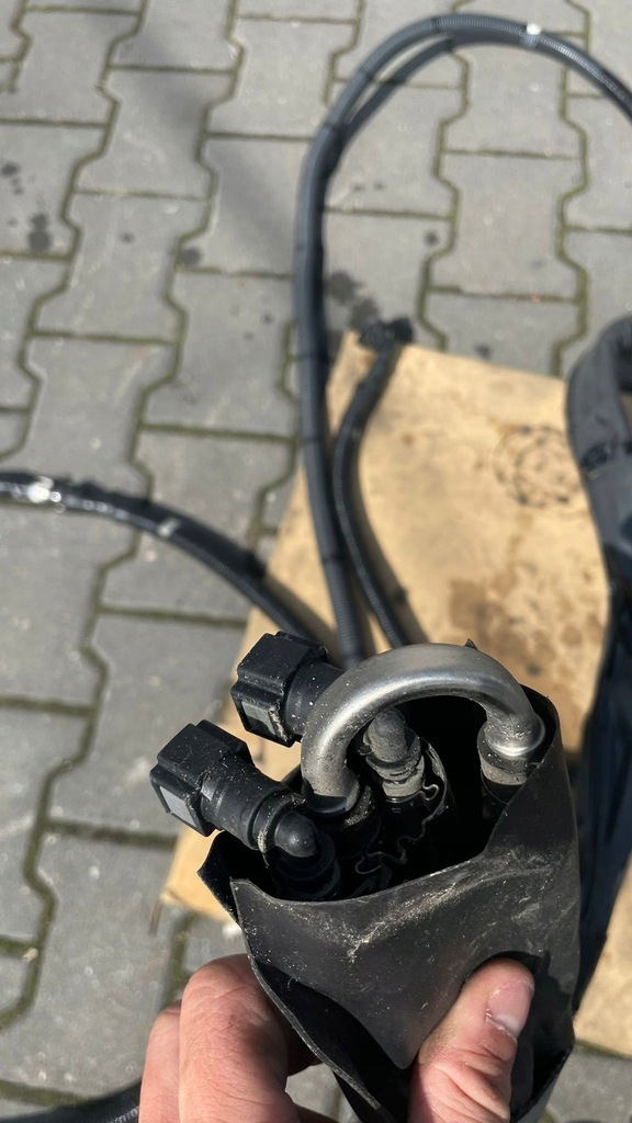 фото №6, Электропроводка провода жгут adblue бака scania s r