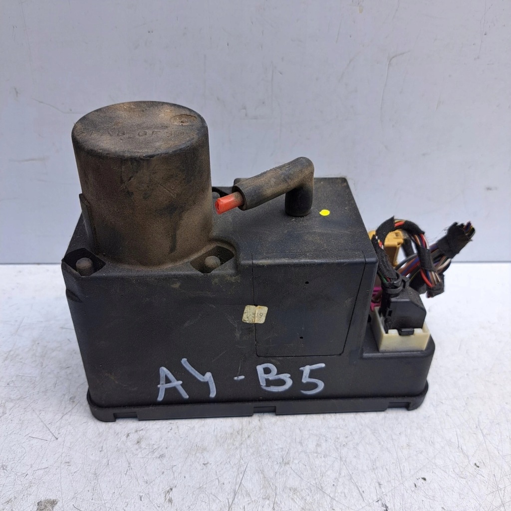 Купити Помпа замка центрального audi a4 b5 4a0862257j