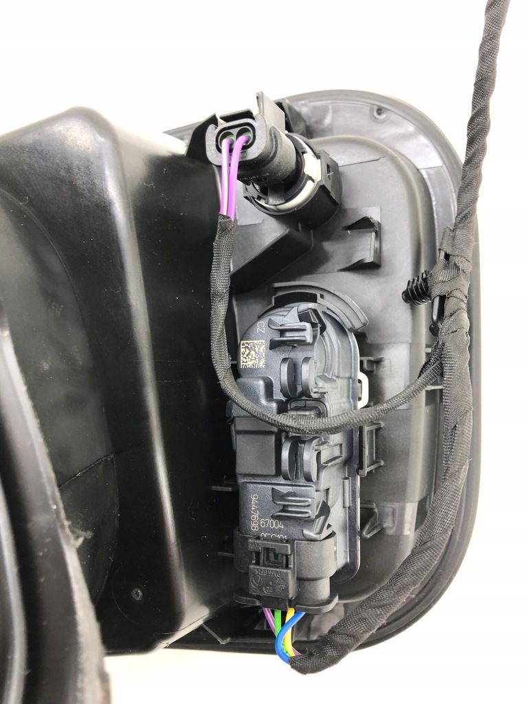 фото №10, Bmw x1 u11 u12 крышка зарядки 9323528