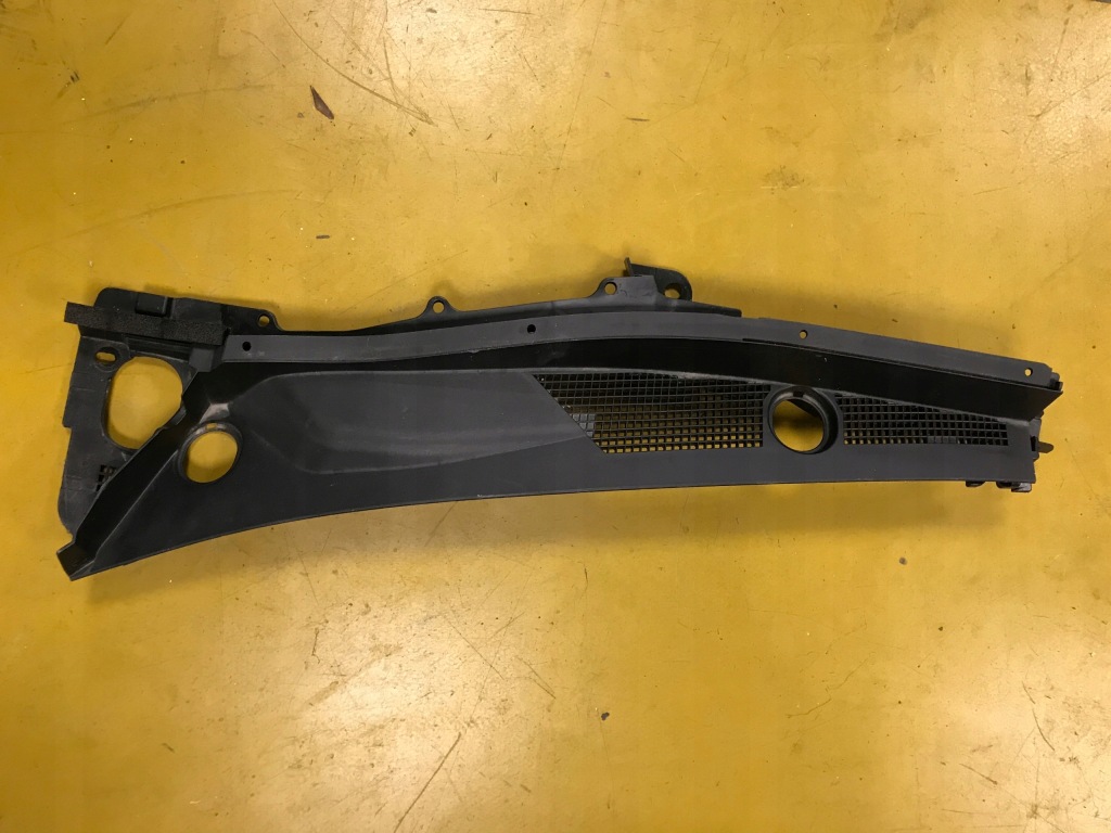 фото №1, Верхний жабо пластиковый infiniti q70 m m35 m37