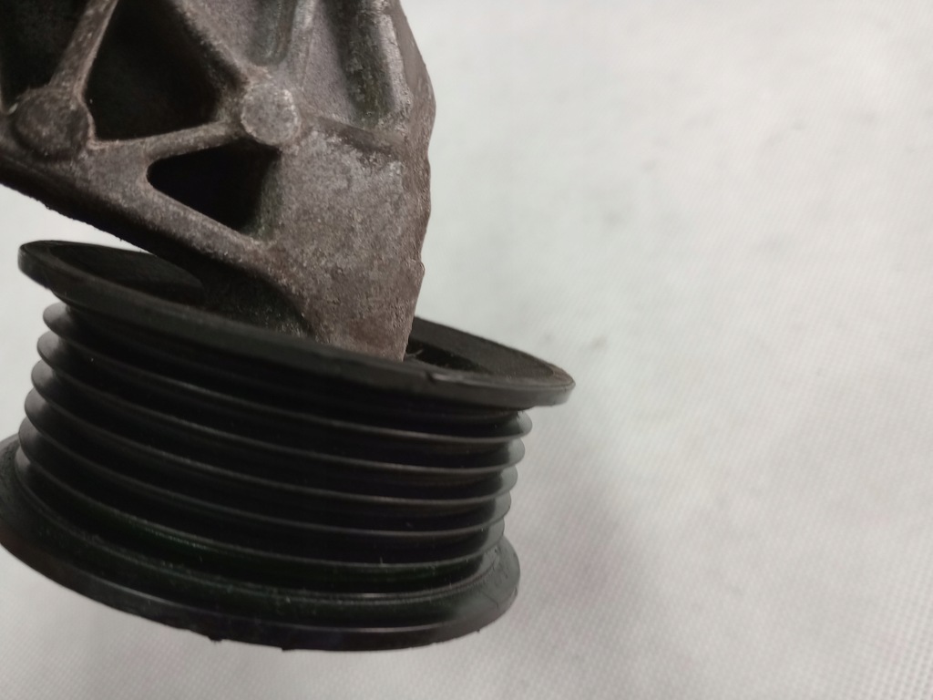 фото №10, Jeep grand cherokee iv wk2 3.0 crd кронштейн кронштейн двигателя кондиционера ролик