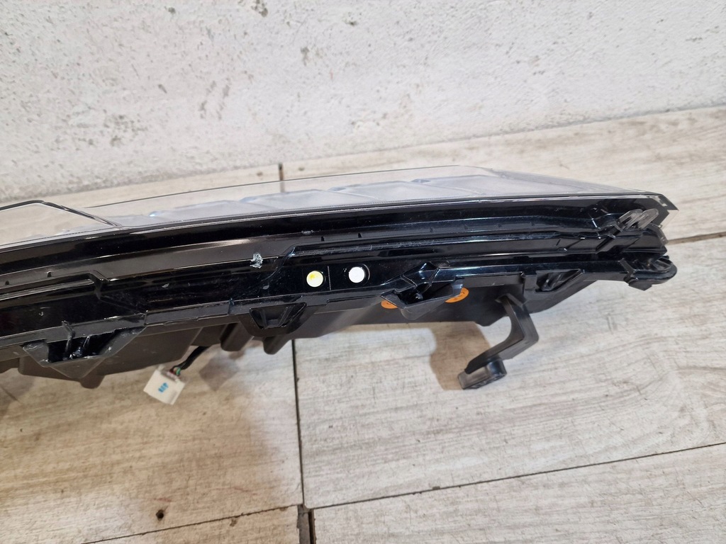 фото №13, Лампа правая mitsubishi eclipse cross lift edm92206010