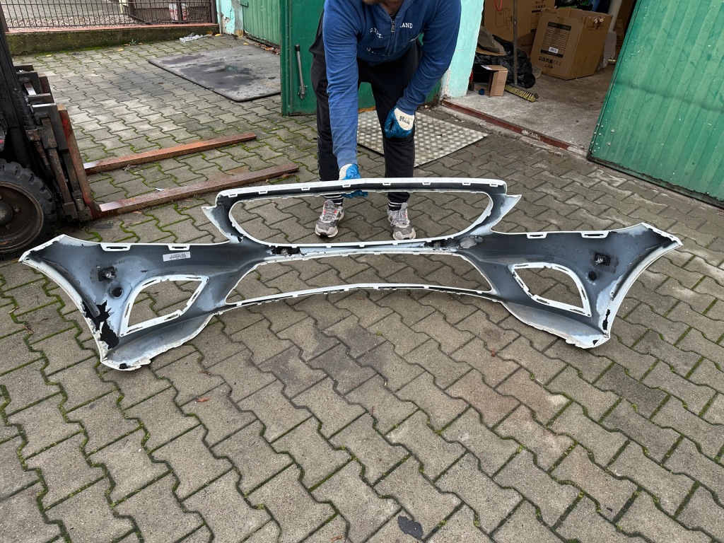 Mercedes c klasa 205 lift бампер передний оригинальный с Разборки