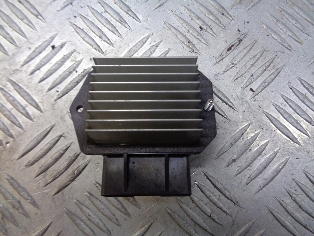 фото №1, Резистор резистор вентилятор toyota avensis t25