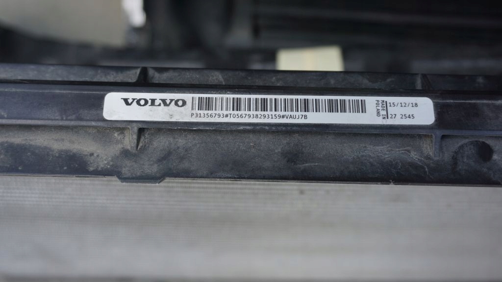 фото №3, Volvo xc40 1.5 2.0 - радиатор кондиционера с рамка