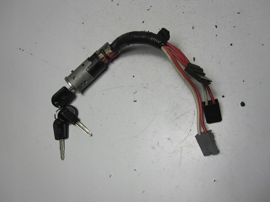 фото №8, Замок зажигания с ключ citroen berlingo 97r