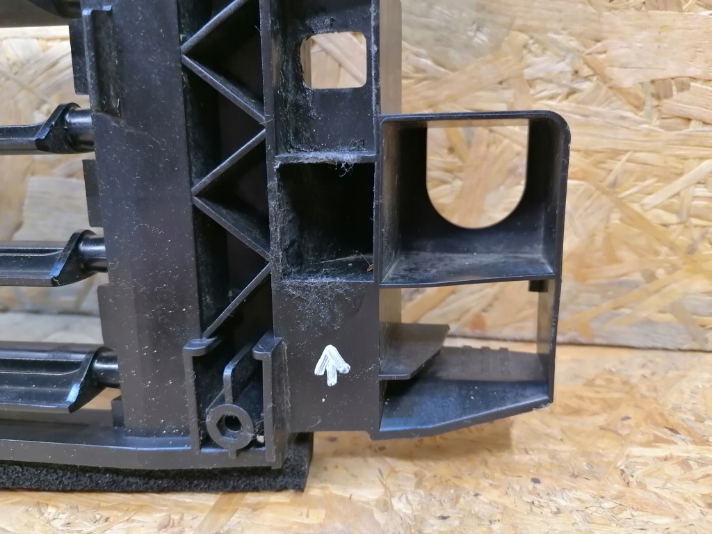 фото №8, Жалюзи шторка воздуховод воздуха mercedes benz w247 247 b klasa 2018-