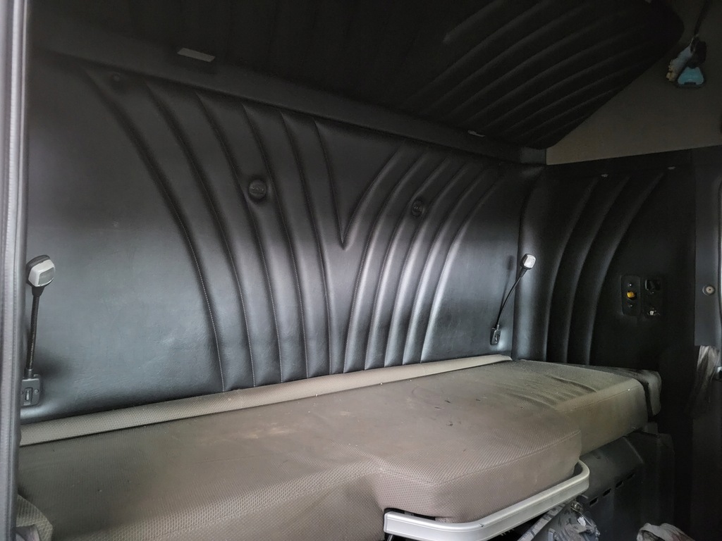 фото №1, Обивка кабины кровать scania r