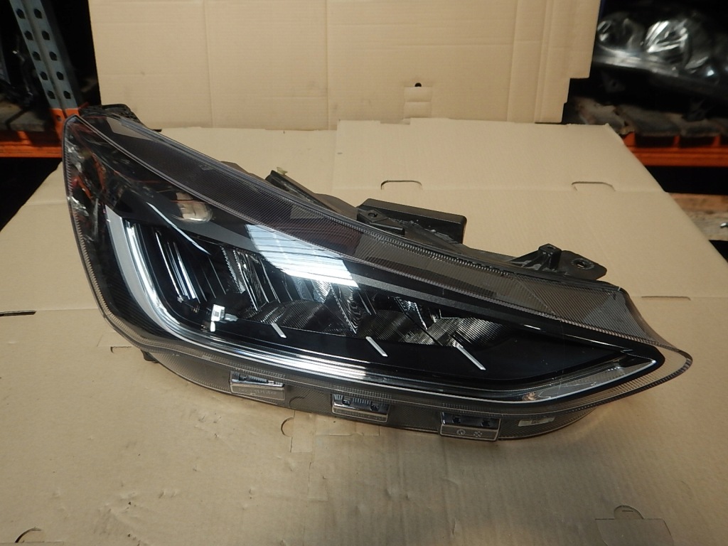 Купити Фара праві перед ford focus mk4 рестайлінг  led європа