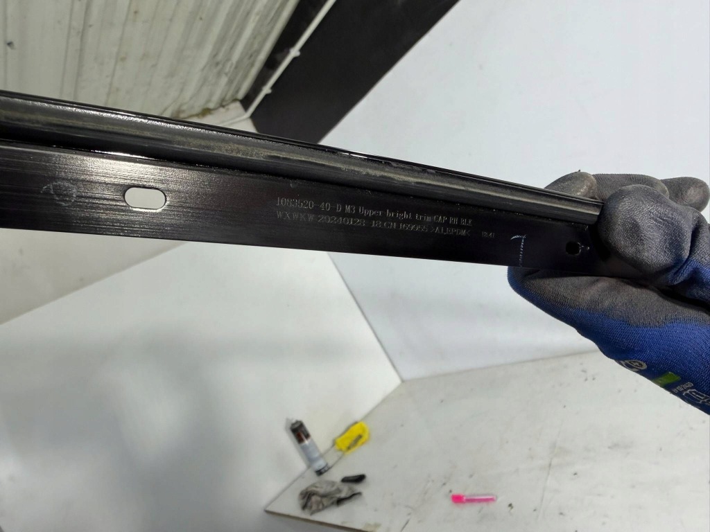 Купить Молдинг кровельная правая tesla model 3 eu