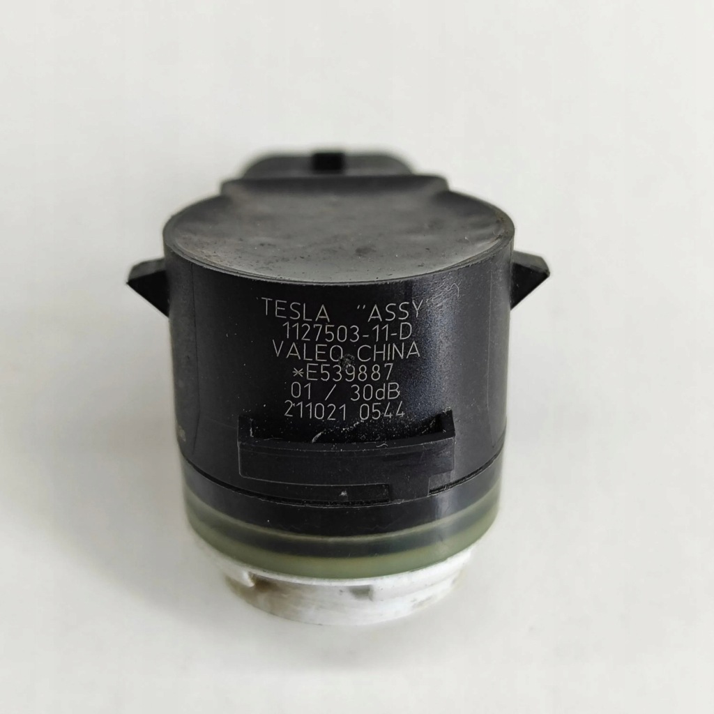 Tesla model 3 2021 с передний датчик парковки pdc с Разборки