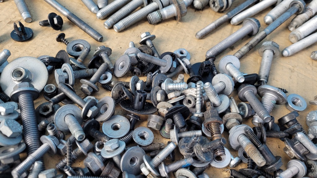 фото №15, Opel astra l vi gse 23r болти кузов підвіска салону 12,3kg