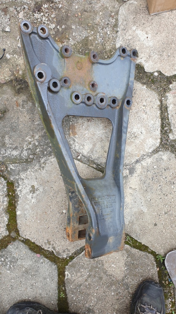 Купить Actros mp3 mp2 axor кронштейн кронштейн стабилизатора рамы 9423252509