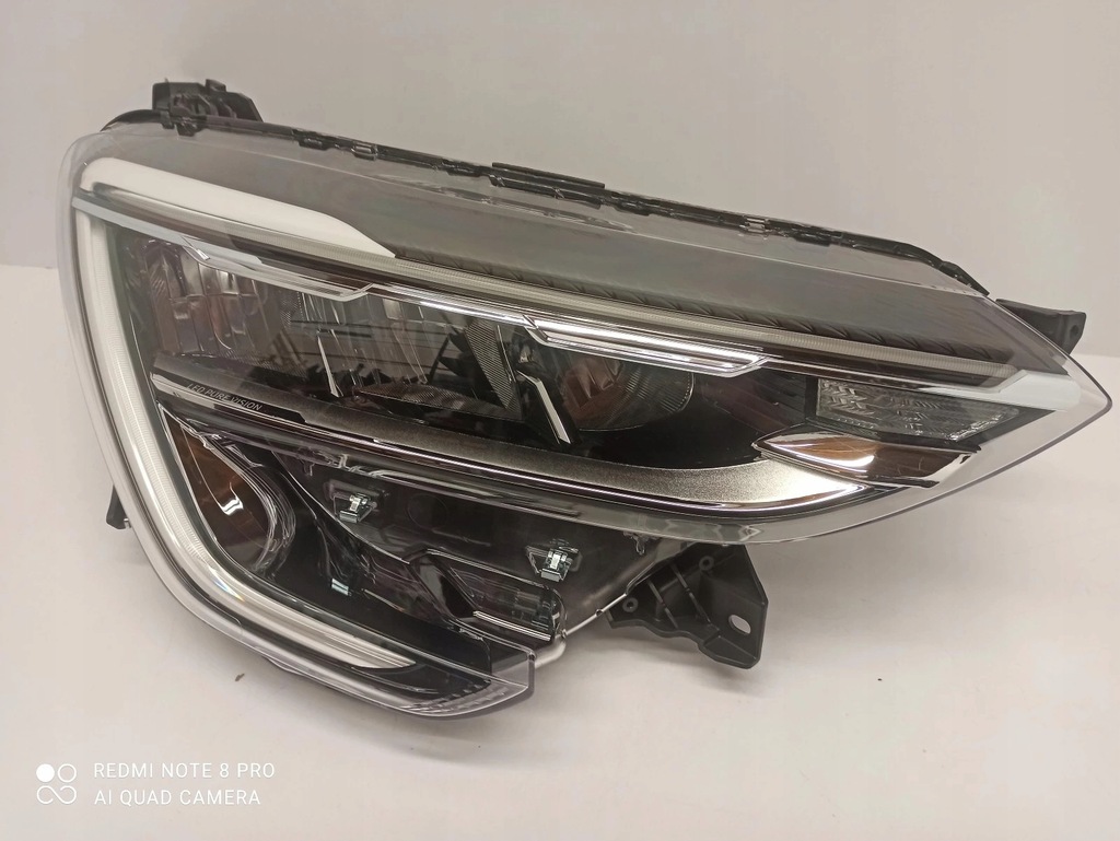 фото №2, Лампа права full led renault arkana 260108141r