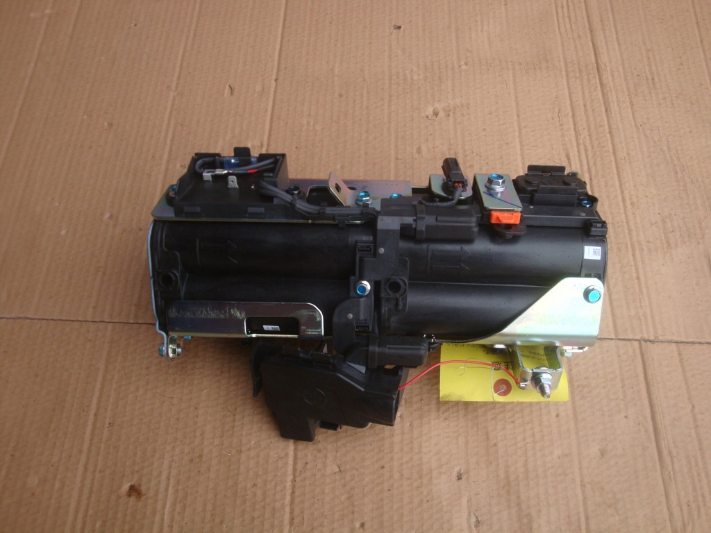 фото №1, Mazda 6 конденсатор eloop g-j