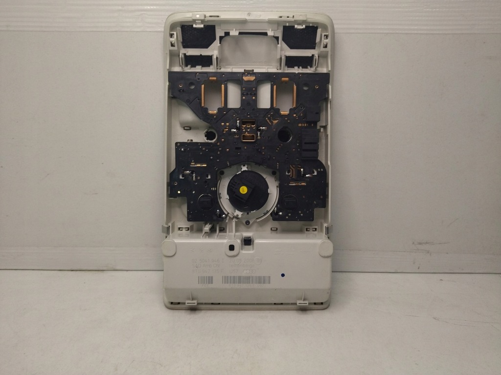 фото №9, 8t0947135f лампа потолочный audi a5 8t