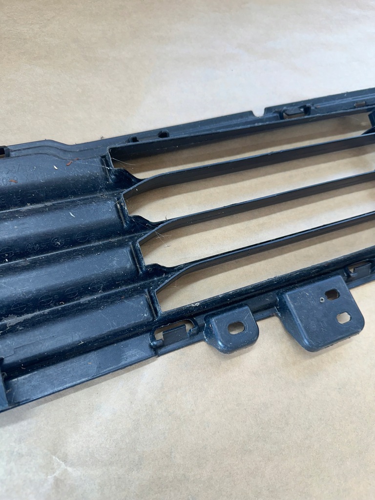 фото №9, Mitsubishi outlander iii решётка средняя перед 6402a233