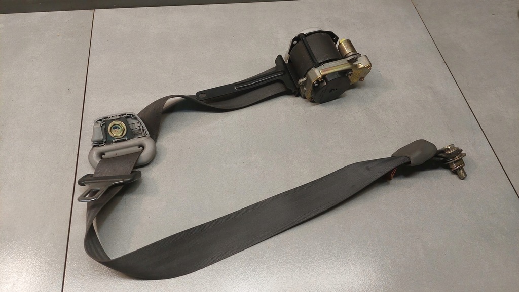 фото №10, Pas безопасности правый перед space wagon iii