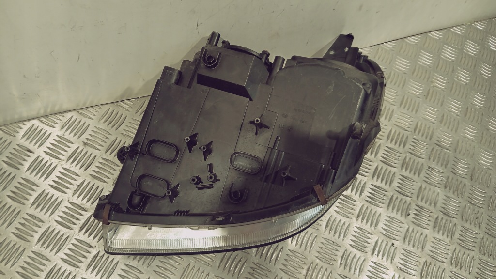 Mercedes slk ii w 171 04-11 a1718203261 оригінал hella лінза європа в Україні