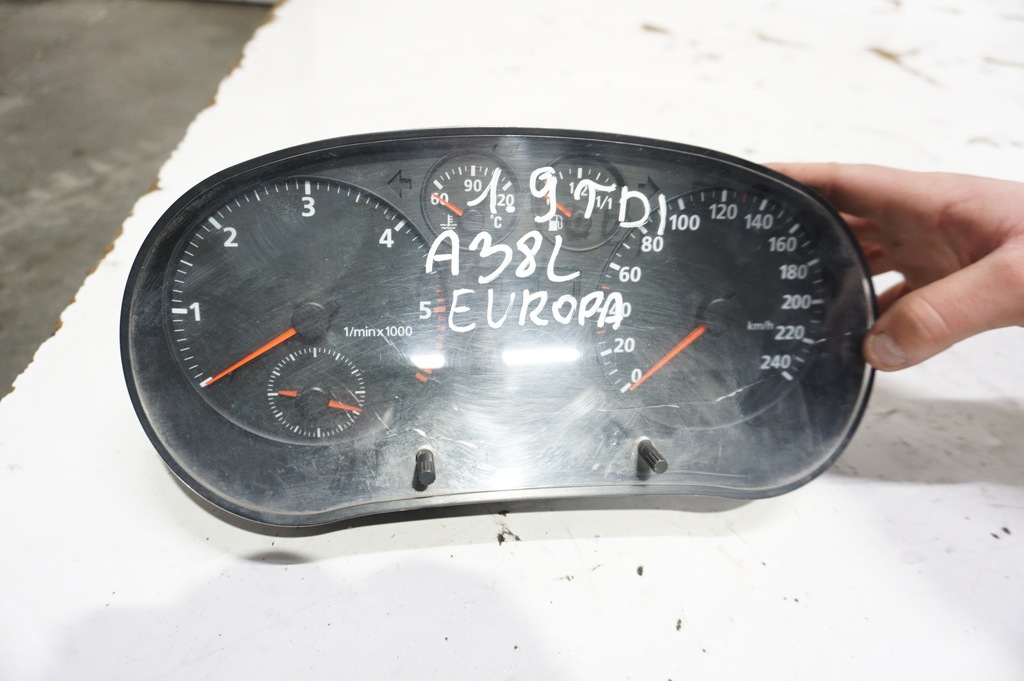 фото №1, Лічильник 8l0919860 audi a3 8l