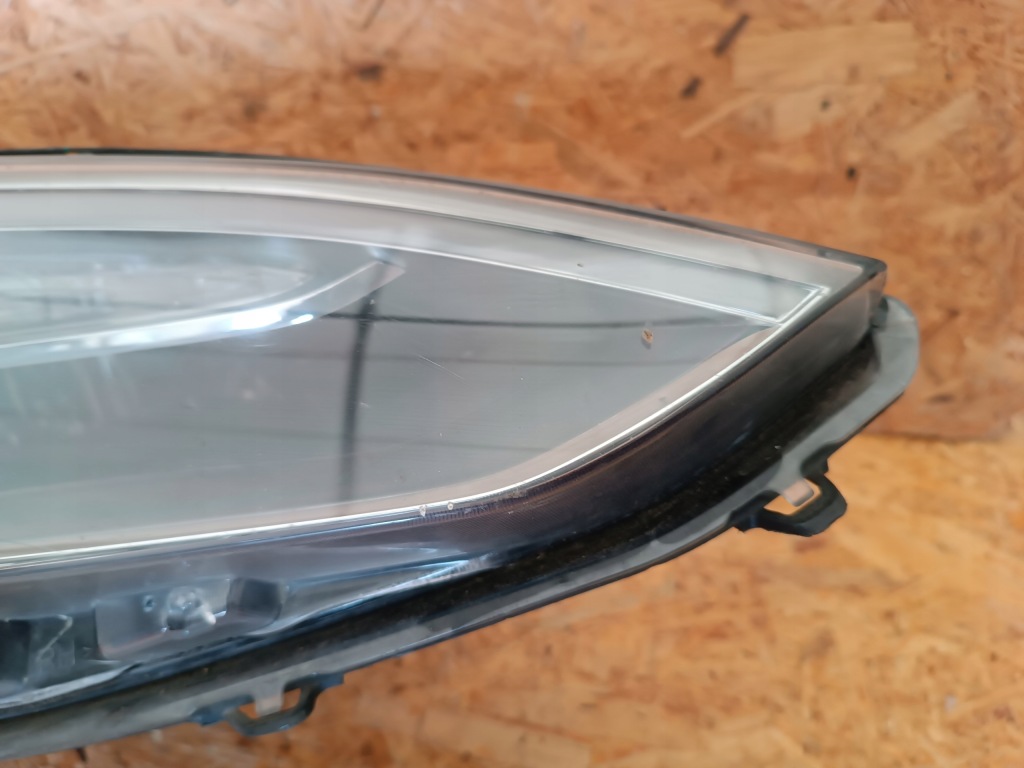 Лампа правий перед 106504600b tesla model s рестайлінг  led 00203455-04 Київ