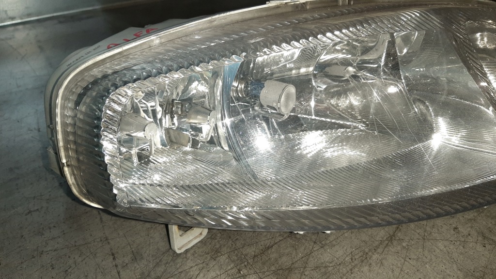 фото №4, Лампа правая перед alfa romeo 147