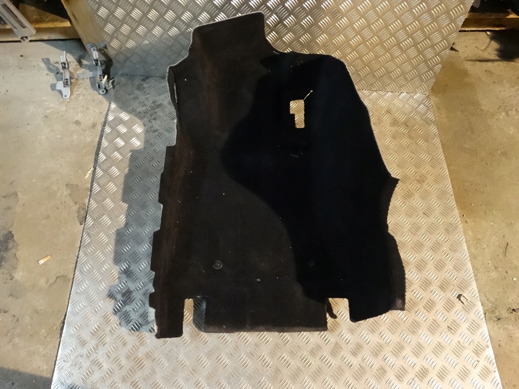 фото №1, Idealny коврик передний перед левый mercedes w206 1