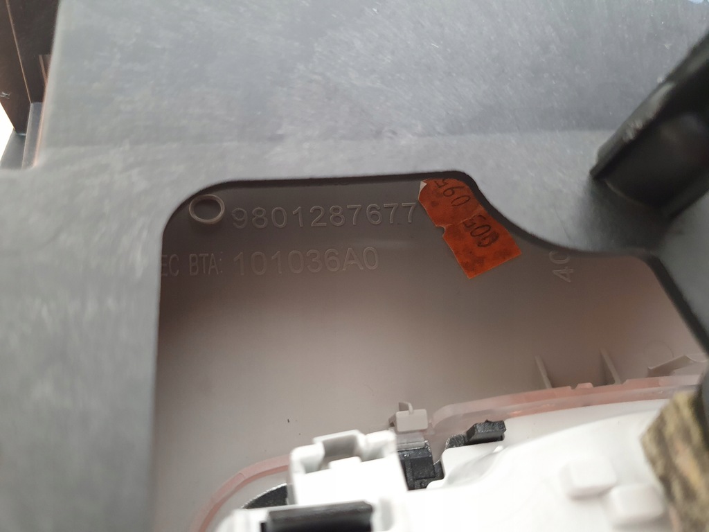 фото №8, Лампа стельовий стеля кронштейн citroen c4 cactus lift 9801287680