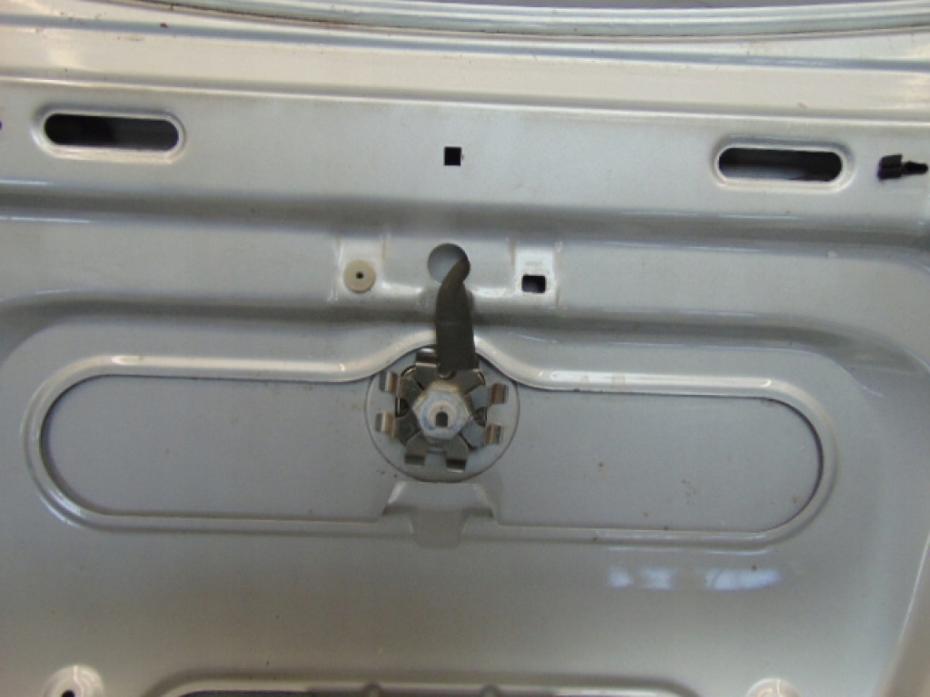 фото №5, Audi a6 c5 sedan задняя крышка багажника код лакокрасочного покрытия ly7w