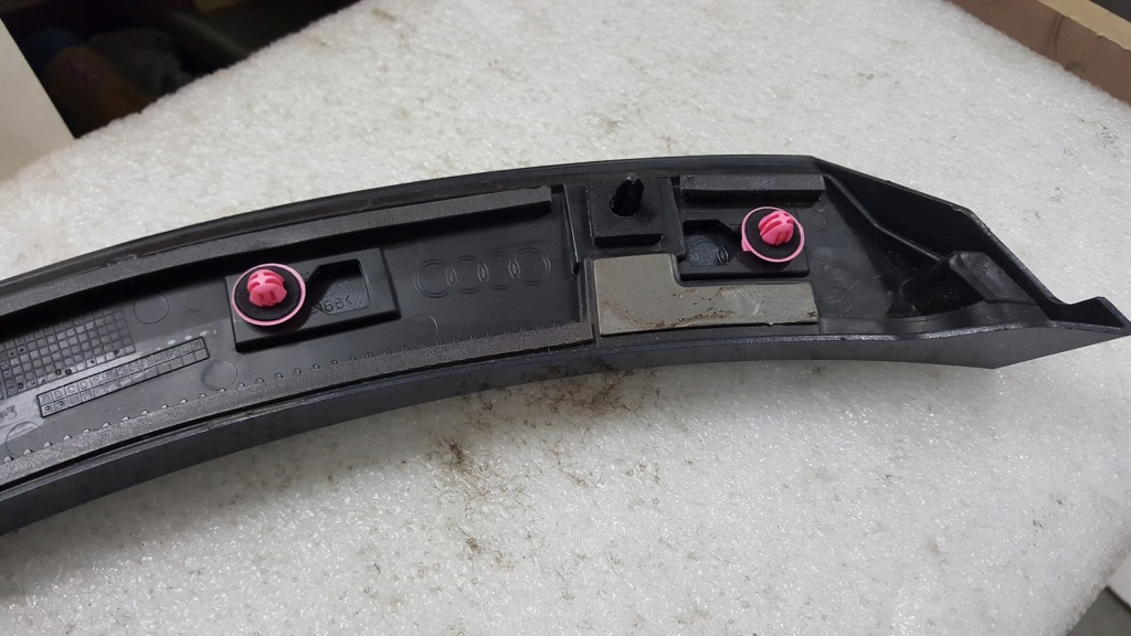 фото №9, Молдинг крила лівий задня audi q8 4m8853817d демонтаж