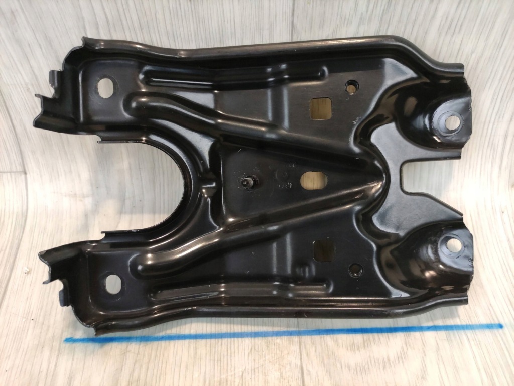 фото №11, Vw touran 5ta кронштейн замка перед 5ta805567